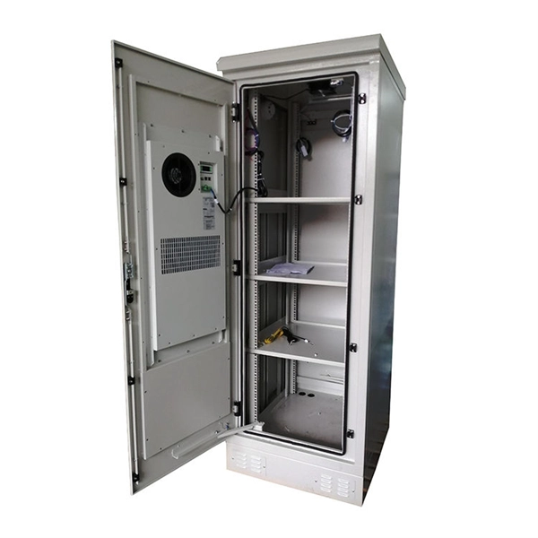 Cable tray protection with cover plate
