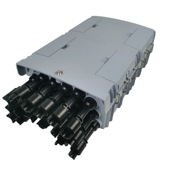 Splicing of staggered cable trays