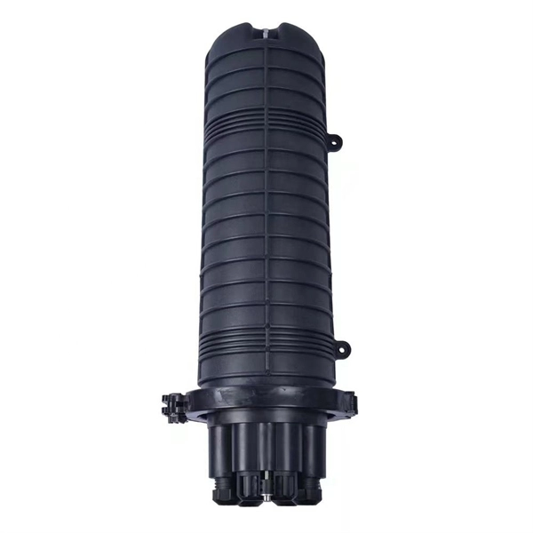 Moisture-proof and waterproof protective sleeve for fiber optic cable junction boxes