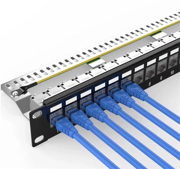 Swedish optical cable suspension clamp
