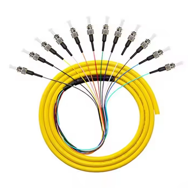 Windproofing measures for outdoor electrical distribution boxes