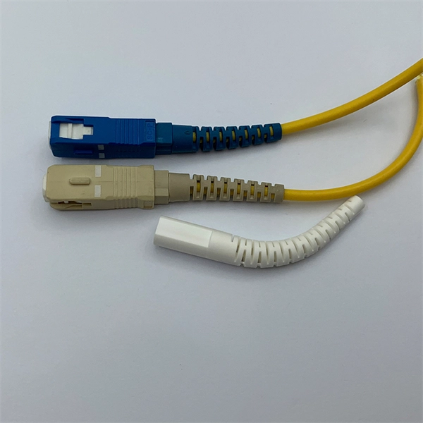Equipment used in optical module manufacturing process
