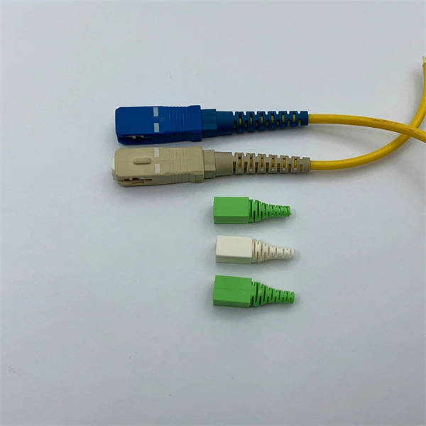 Customization Process for Low-Noise Hollow-Core Fiber Optics in the Internet of Things