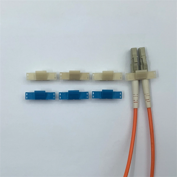 What are some manufacturers of Greek mesh cable trays 