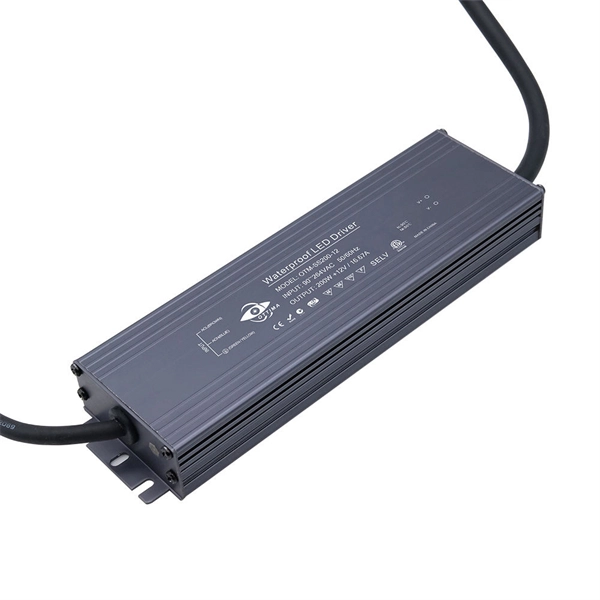 Fib indicator light on optical transceiver switch