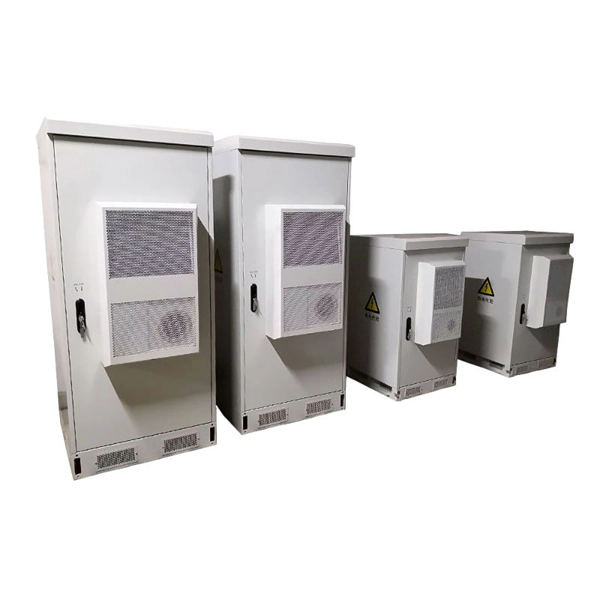 What kind of light should be used in the distribution box 